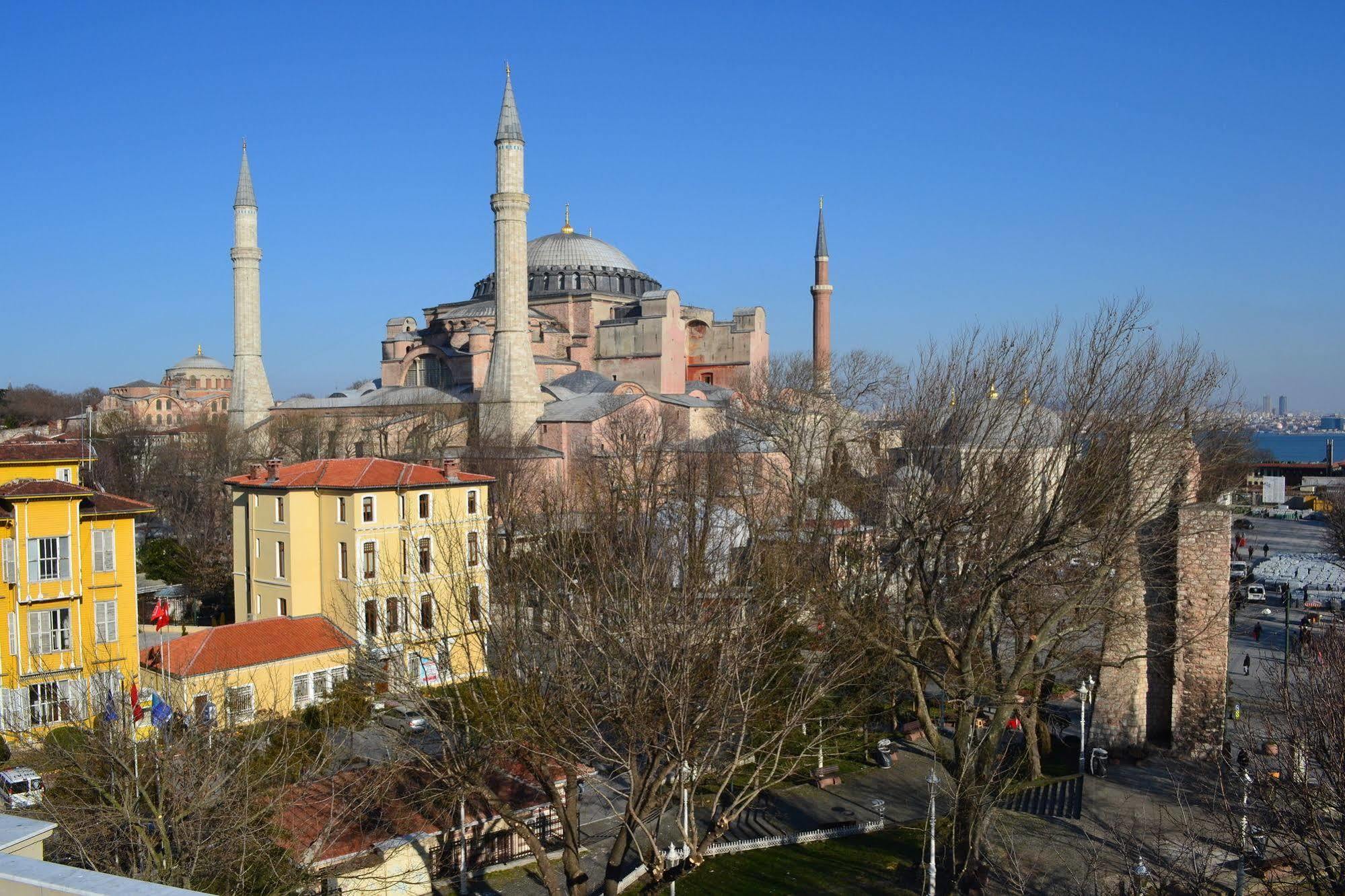 Ares Hotel Istanbul Exterior photo