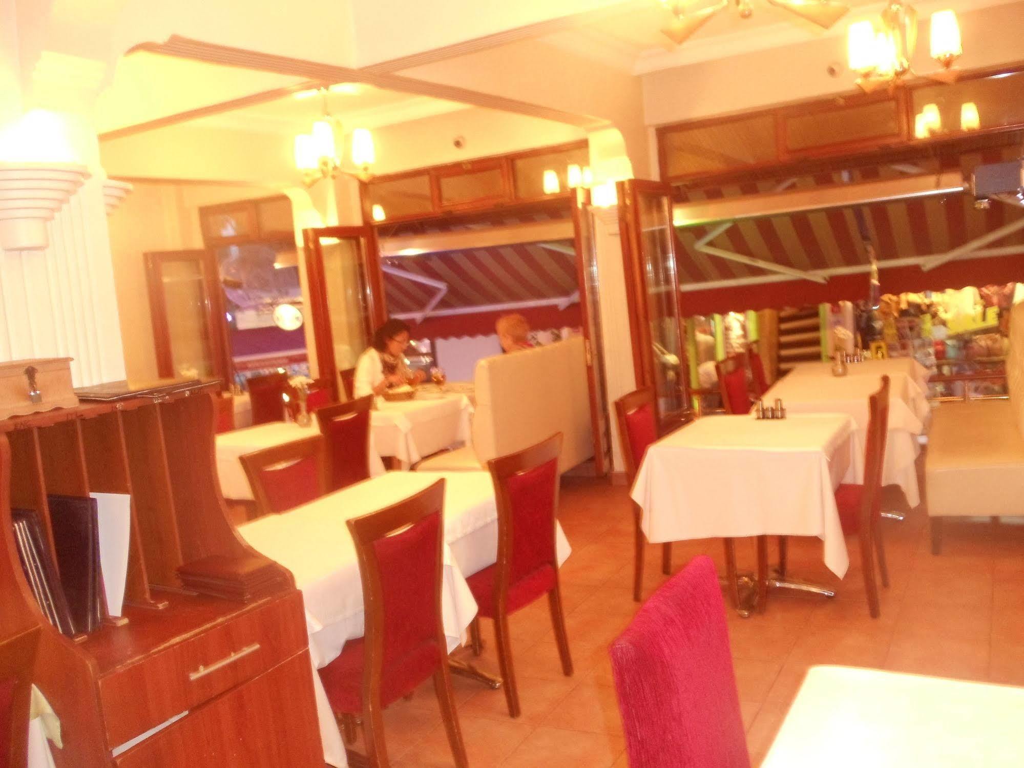 Ares Hotel Istanbul Exterior photo