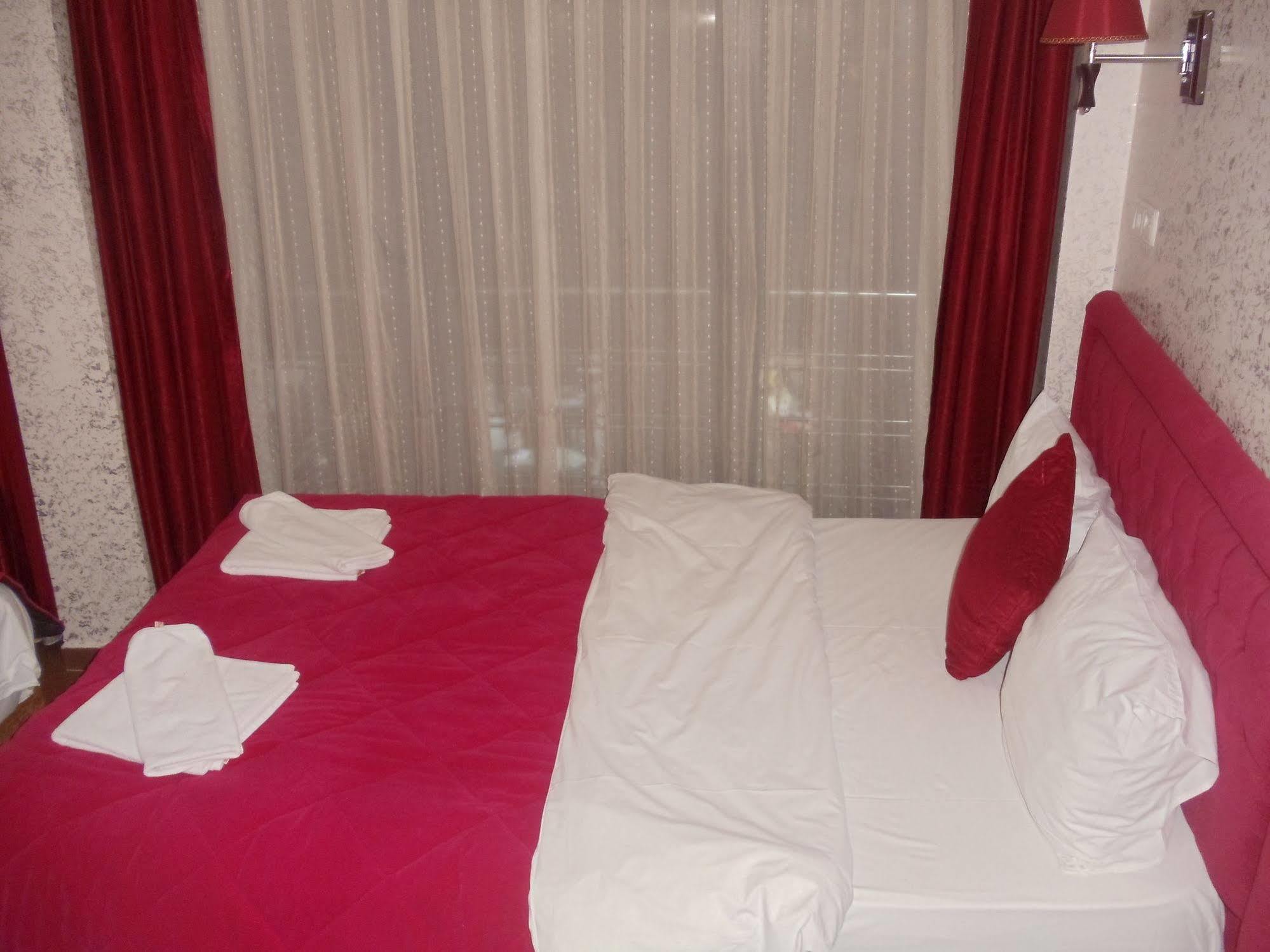 Ares Hotel Istanbul Exterior photo